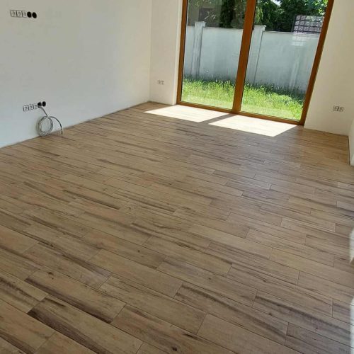 C7CA374E-527C-415A-94B3-8744303FDA90